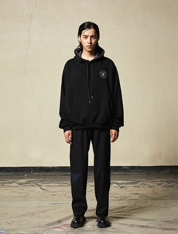 Flor embroidery coloring hoodie - BLACK&amp;CHARCOAL